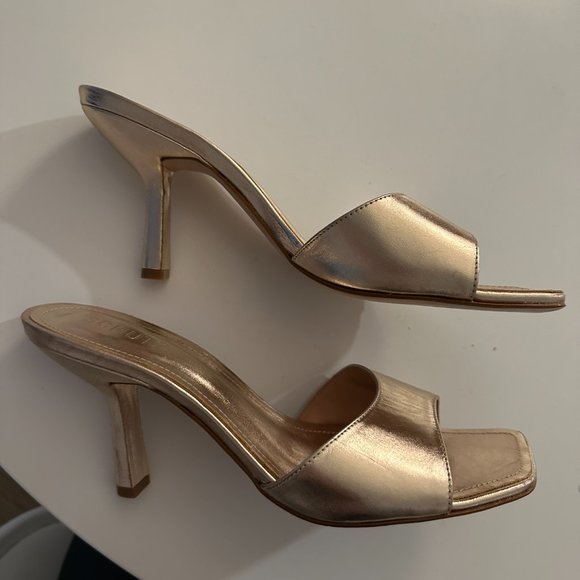 Schutz Dethalia Metallic Leather Sandal - Picture 5 of 6